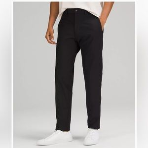 Lululemon - Commission Slim-Fit Pant
Warpstreme - Black